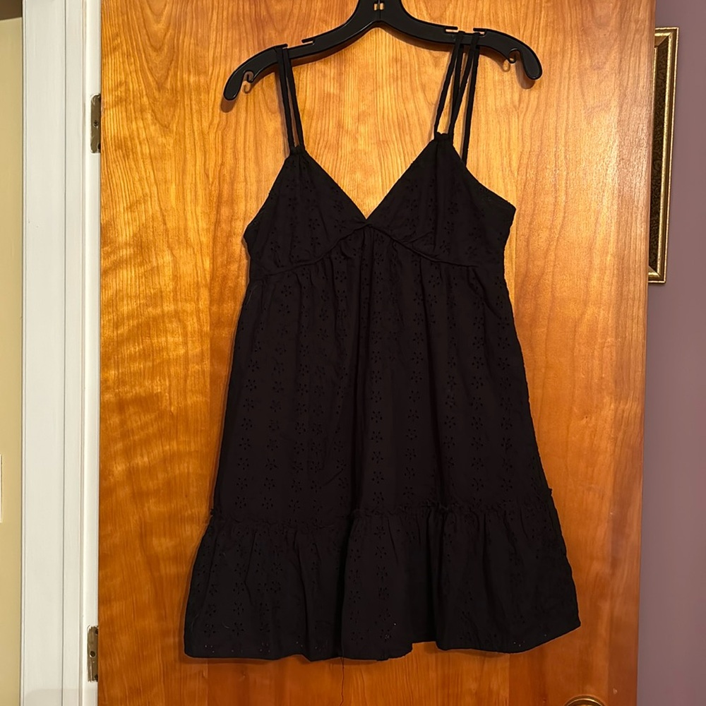 Elegant Black Sleeveless Dress